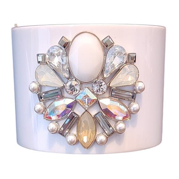 Swarovski Triumphal White Acrylic Floral Bracelet, 2013 - Picture 1 of 3